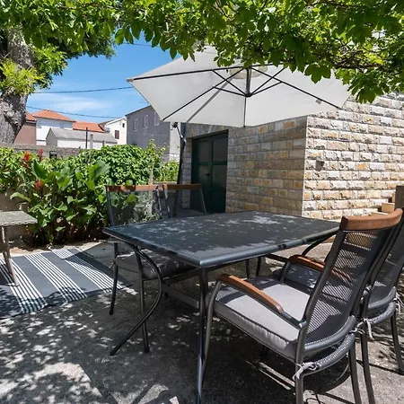Apartment With Wifi Sali, Dugi Otok - 8189 *